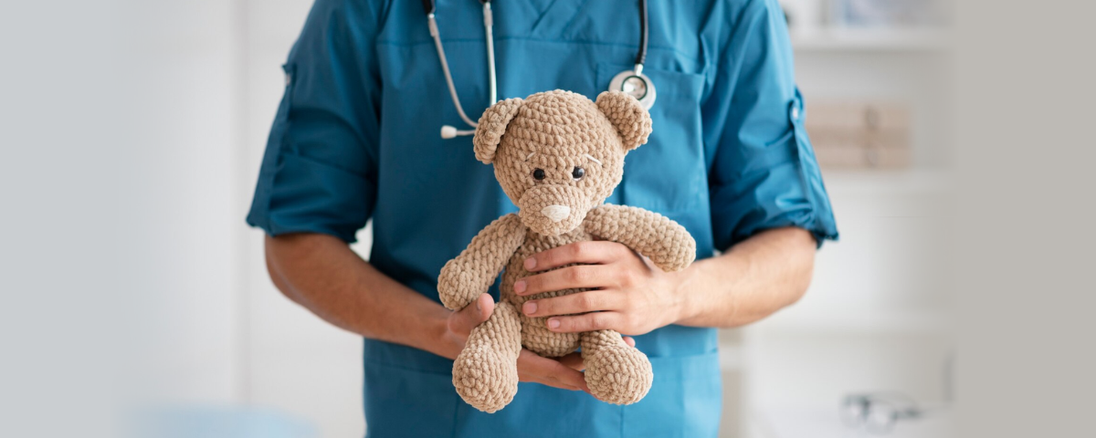 What does a paediatrician do and how to become one?